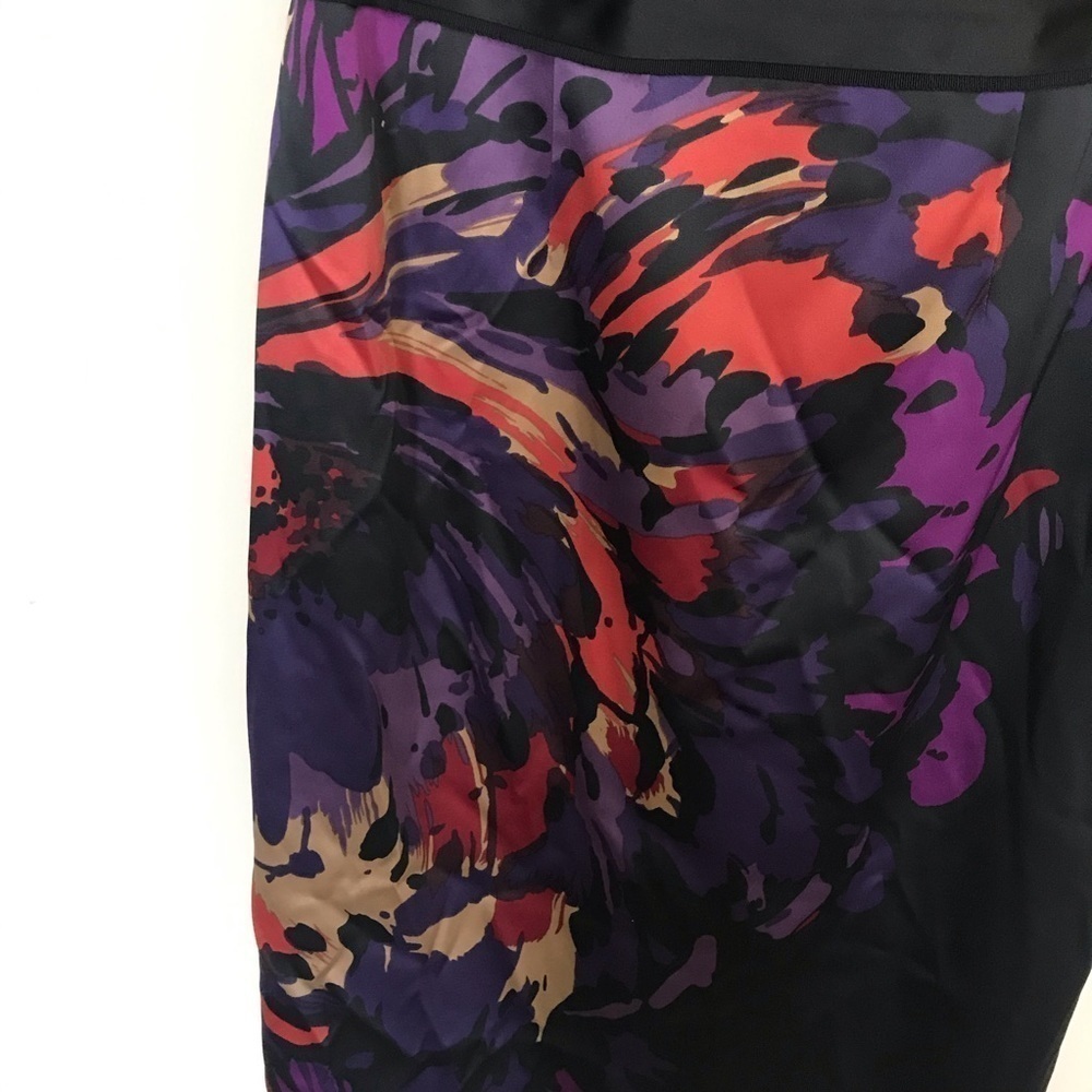 T Tahari Purple Red Black Floral Sheath Shift Bodycon Satiny Dress 10 - Picture 9 of 9